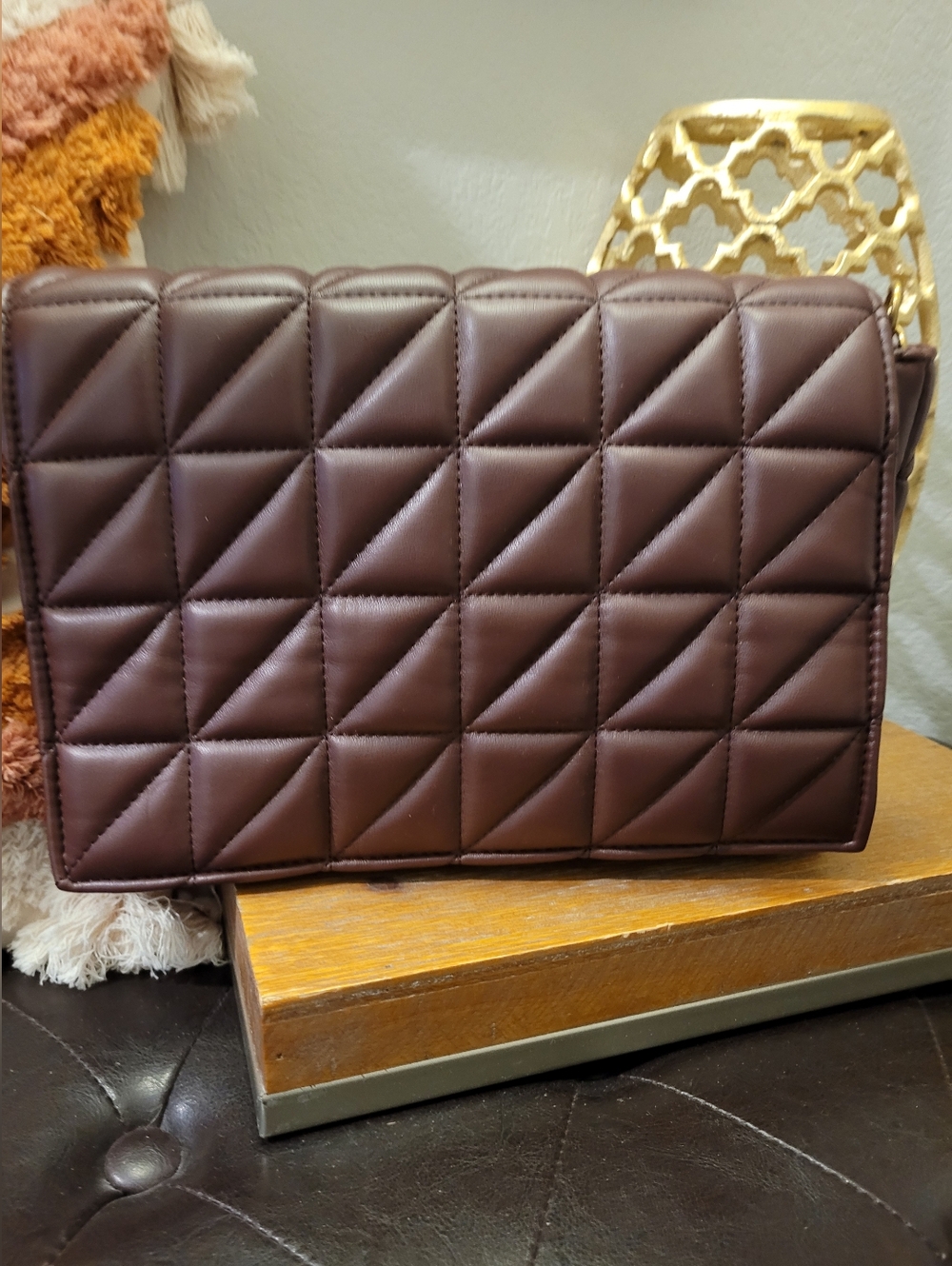 Quilted Chocolate Brown Shoulder Bag with Chunky Gold Chain - Picture 3 of 12